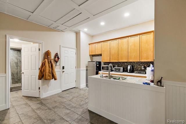 Builiding view fifty four for 3412 Timberlake, Walled Lake, MI. 48390