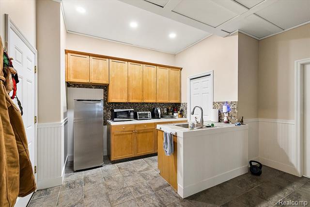 Builiding view fifty six for 3412 Timberlake, Walled Lake, MI. 48390