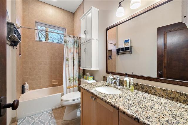 Builiding view forty one for 3412 Timberlake, Walled Lake, MI. 48390