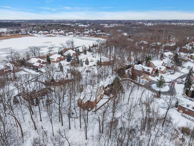 Builiding view ninety for 3412 Timberlake, Walled Lake, MI. 48390