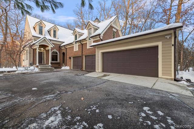 Builiding view one for 3412 Timberlake, Walled Lake, MI. 48390