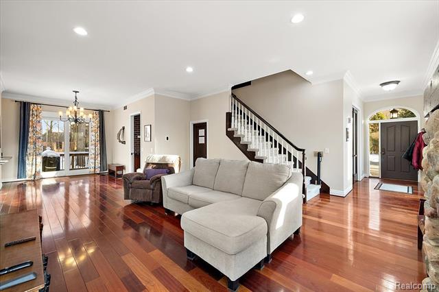 Builiding view seven for 3412 Timberlake, Walled Lake, MI. 48390