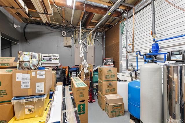 Builiding view seventy one for 3412 Timberlake, Walled Lake, MI. 48390