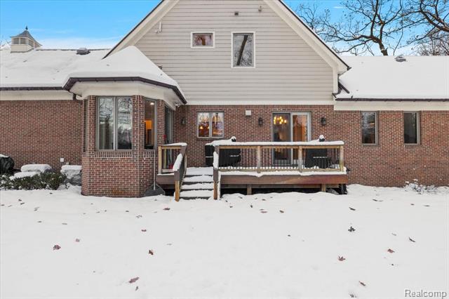 Builiding view seventy six for 3412 Timberlake, Walled Lake, MI. 48390