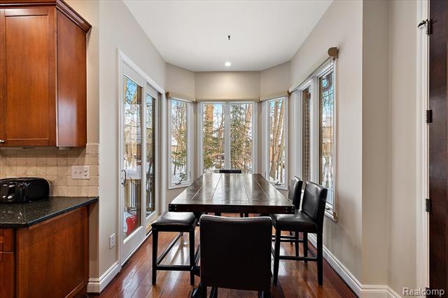 Builiding view sixteen for 3412 Timberlake, Walled Lake, MI. 48390