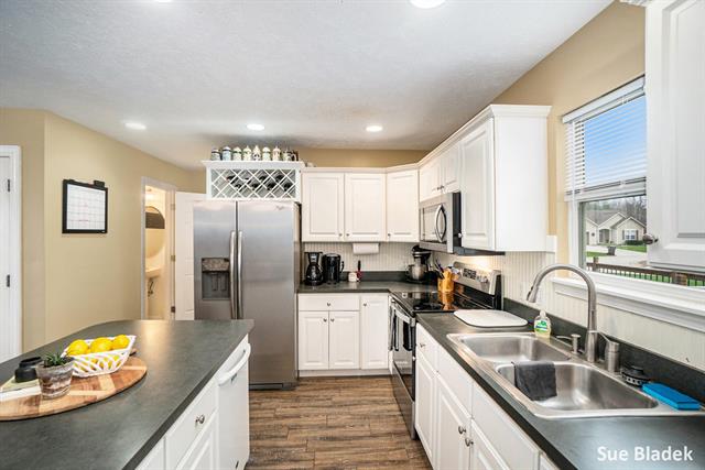 Builiding view fourteen for 8641 Suntree, Zeeland, MI. 49464