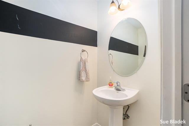 Builiding view ten for 8641 Suntree, Zeeland, MI. 49464