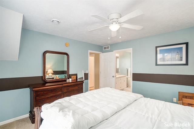 Builiding view twenty nine for 8641 Suntree, Zeeland, MI. 49464