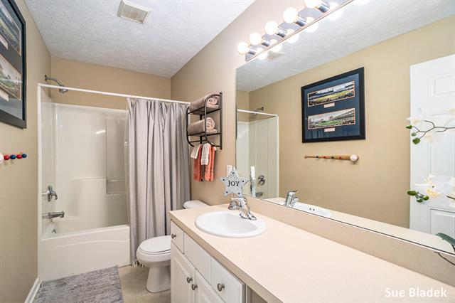 Builiding view twenty seven for 8641 Suntree, Zeeland, MI. 49464