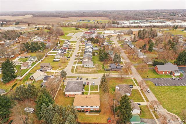 Builiding view thirty five for 188 School House, Imlay City, MI. 48444