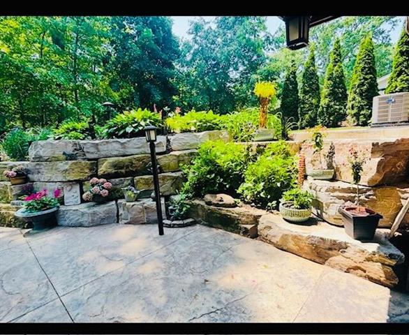 Builiding view forty two for 1154 Springwood, Grand Rapids, MI. 49508