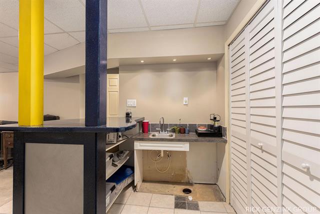 Builiding view thirty four for 1154 Springwood, Grand Rapids, MI. 49508