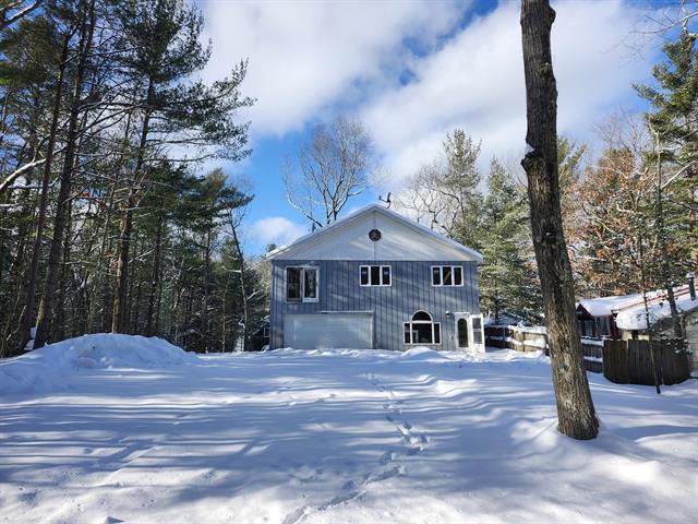 front view for 6395 S Lakeshore Drive, Pentwater, Mi. 49449