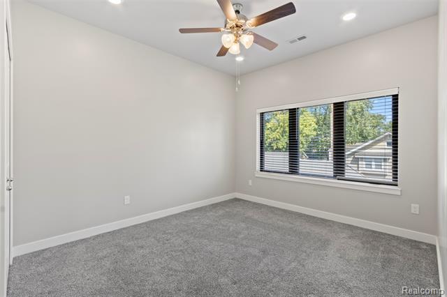 Builiding view ten for 105 Laurel, Royal Oak, MI. 48067