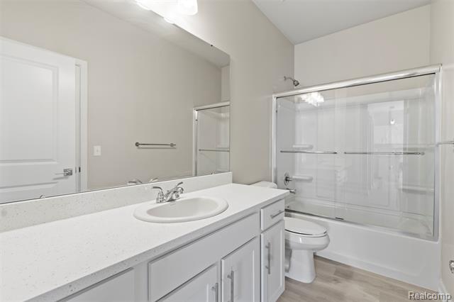 Builiding view twelve for 105 Laurel, Royal Oak, MI. 48067