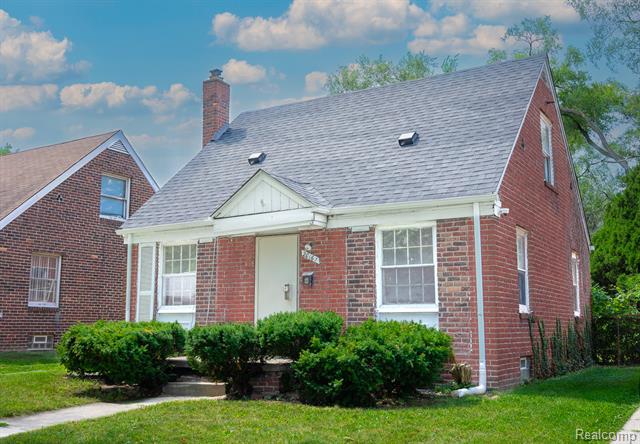 Builiding view one for 20161 Yonka, Detroit, MI. 48234