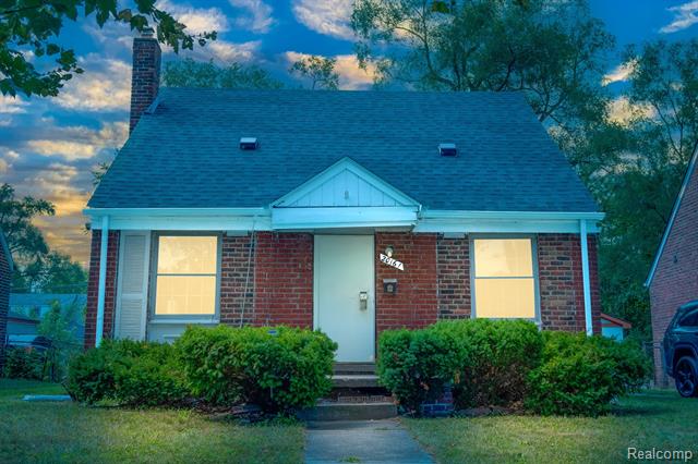 Builiding view three for 20161 Yonka, Detroit, MI. 48234