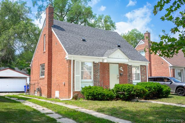 Builiding view two for 20161 Yonka, Detroit, MI. 48234