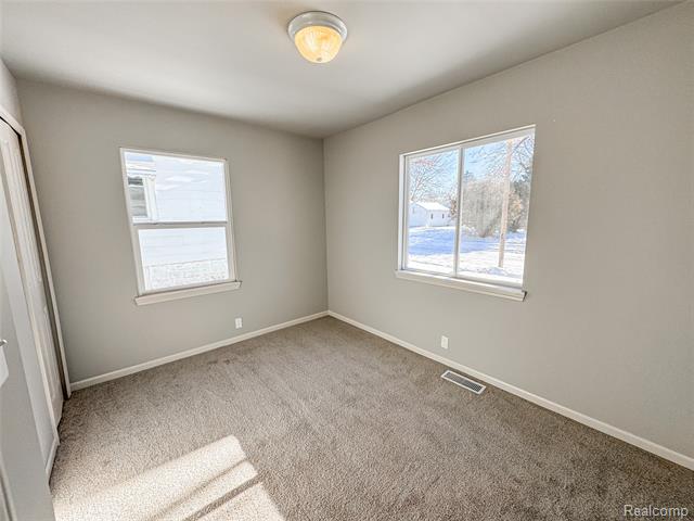 Builiding view two for 621 Lochhead, Flint, MI. 48507