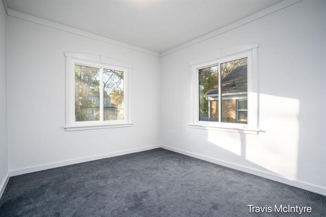 Builiding view twelve for 2053 Paris, Grand Rapids, MI. 49507