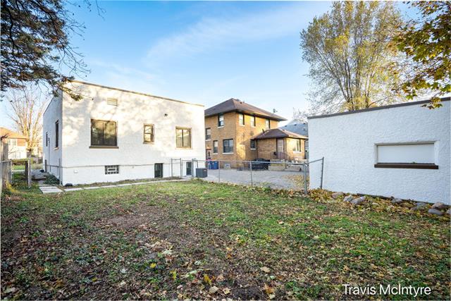 Builiding view twenty six for 2053 Paris, Grand Rapids, MI. 49507