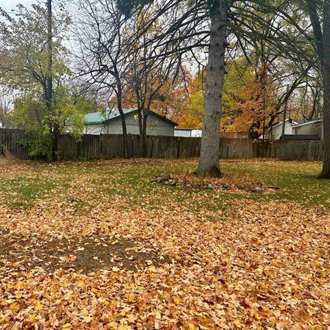 Builiding view fifteen for 219 Ellis, Caro, MI. 48723