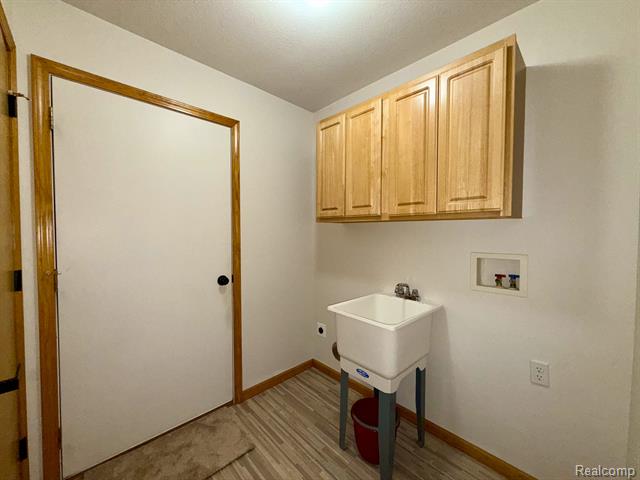 Builiding view eighteen for 314 Marigold, Westland, MI. 48185