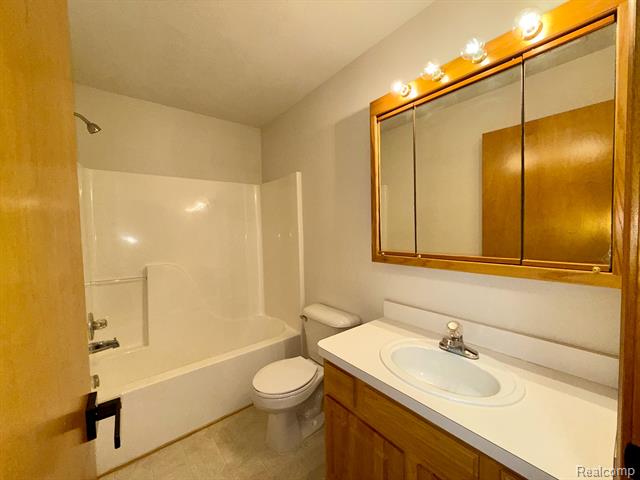 Builiding view sixteen for 314 Marigold, Westland, MI. 48185