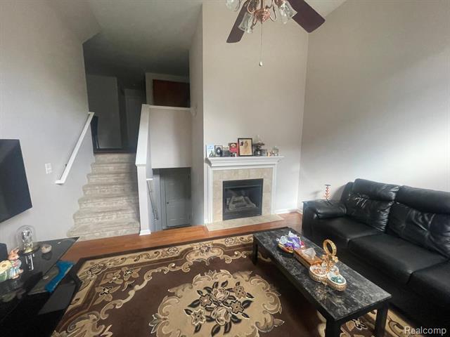 Builiding view five for 22264 Abbey, Dearborn, MI. 48124