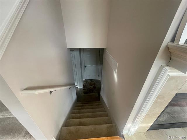 Builiding view seventeen for 22264 Abbey, Dearborn, MI. 48124