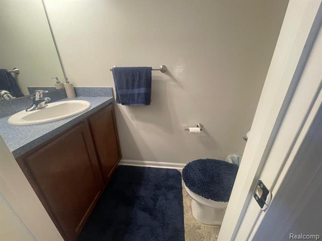 Builiding view twenty five for 22264 Abbey, Dearborn, MI. 48124