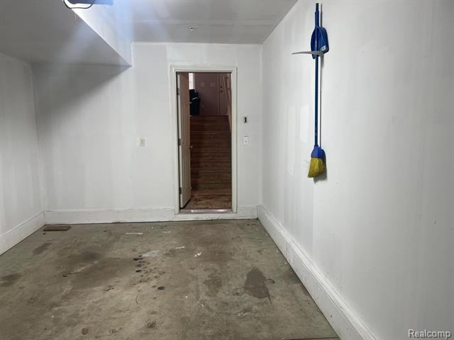 Builiding view twenty one for 22264 Abbey, Dearborn, MI. 48124