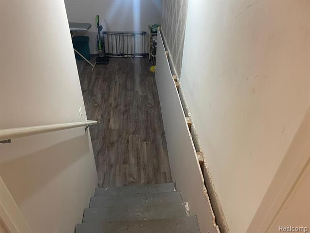 Builiding view twenty for 22264 Abbey, Dearborn, MI. 48124