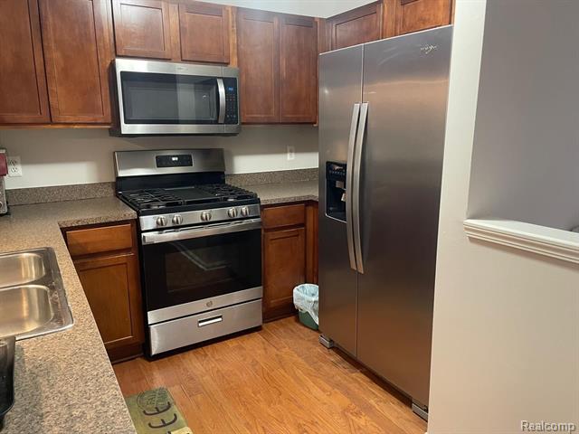 Builiding view two for 22264 Abbey, Dearborn, MI. 48124