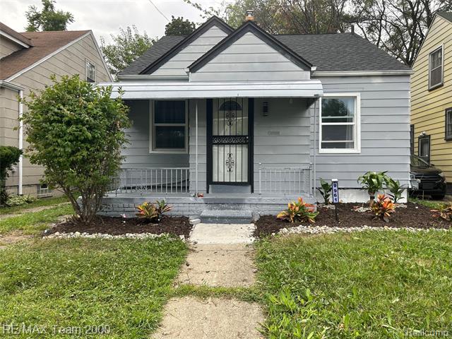 Builiding view five for 9961 Rutland, Detroit, MI. 48227