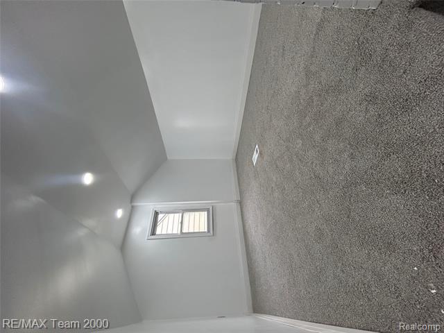 Builiding view fourteen for 9961 Rutland, Detroit, MI. 48227