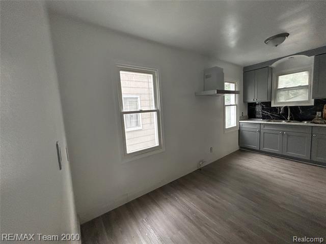 Builiding view nine for 9961 Rutland, Detroit, MI. 48227