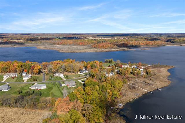 Builiding view seventy three for 9465 Wabasis Pointe, Greenville, MI. 48838