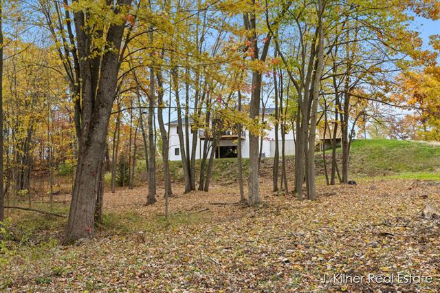 Builiding view sixty seven for 9465 Wabasis Pointe, Greenville, MI. 48838