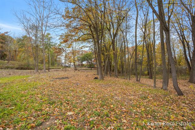 Builiding view sixty six for 9465 Wabasis Pointe, Greenville, MI. 48838