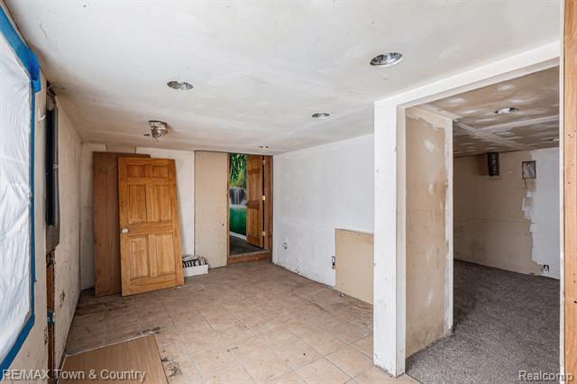 Builiding view fourteen for 1101 Nutana, Mount Morris, MI. 48458