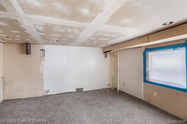 Builiding view sixteen for 1101 Nutana, Mount Morris, MI. 48458