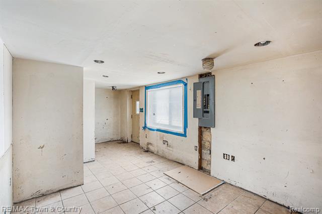 Builiding view thirteen for 1101 Nutana, Mount Morris, MI. 48458