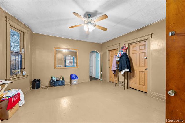 Builiding view eight for 2445 Concord, Detroit, MI. 48207