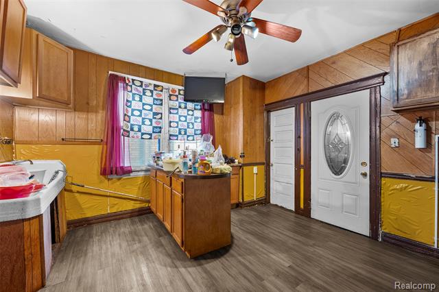 Builiding view fourteen for 2445 Concord, Detroit, MI. 48207