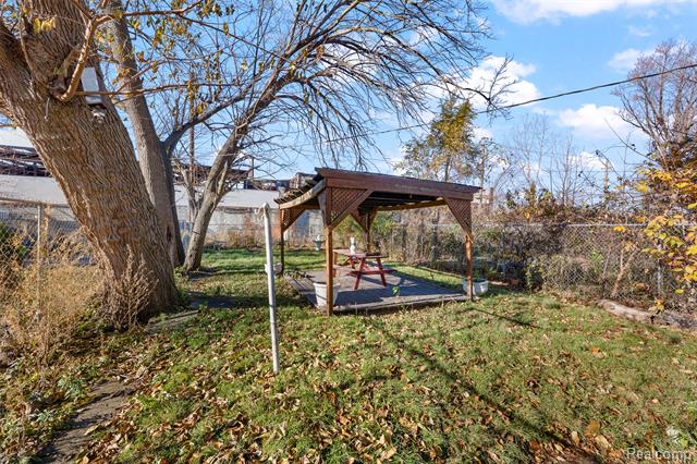 Builiding view three for 2445 Concord, Detroit, MI. 48207