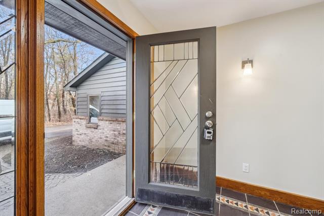 Builiding view three for 8270 Mcclements, Brighton, MI. 48114