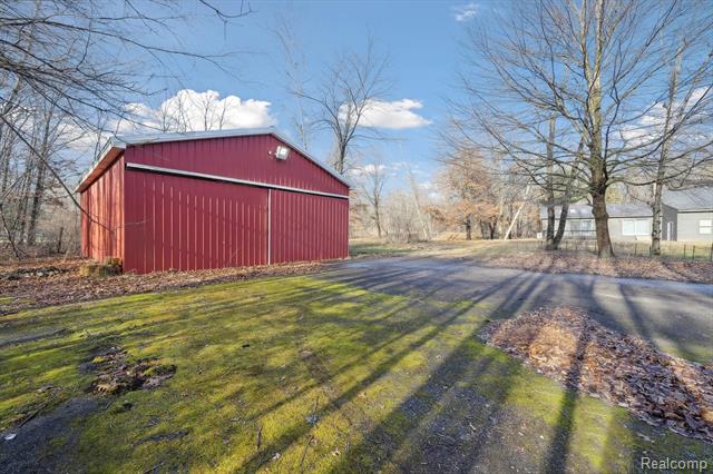 Builiding view twenty three for 8270 Mcclements, Brighton, MI. 48114