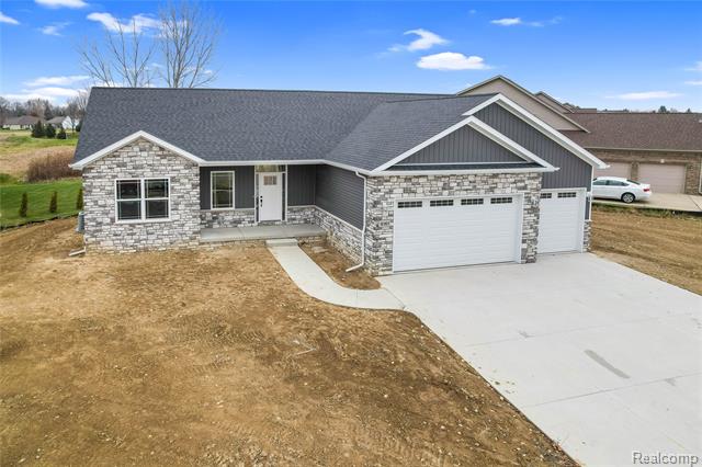 Builiding view twenty four for 9033 Copper Ridge, Davison, MI. 48423