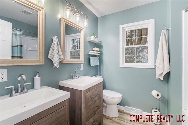 Builiding view eighteen for 6096 Gale, Davison, MI. 48423